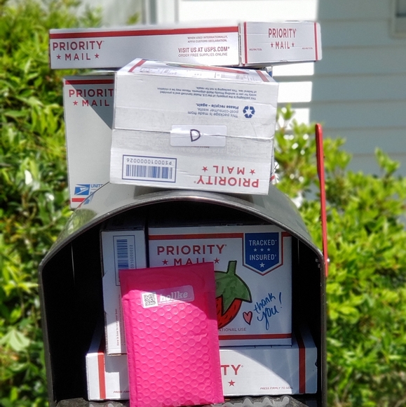 Meet your Posher, @hollke - Picture 3 of 4